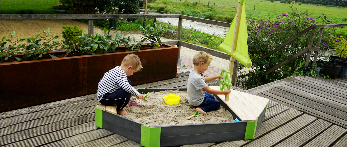 Six tips for placing, filling and maintaining the sandpit