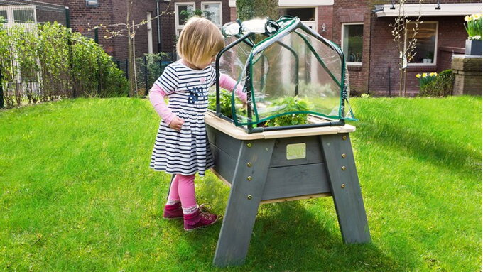 Nice things to do with your kids: gardening