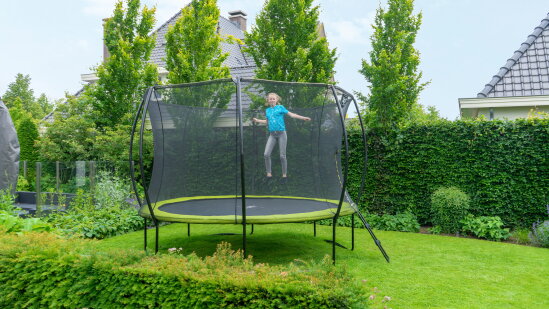 With this bundle, your trampoline is instantly complete. No more separate purchases, but everything you need to jump safely, comfortably and without worry.